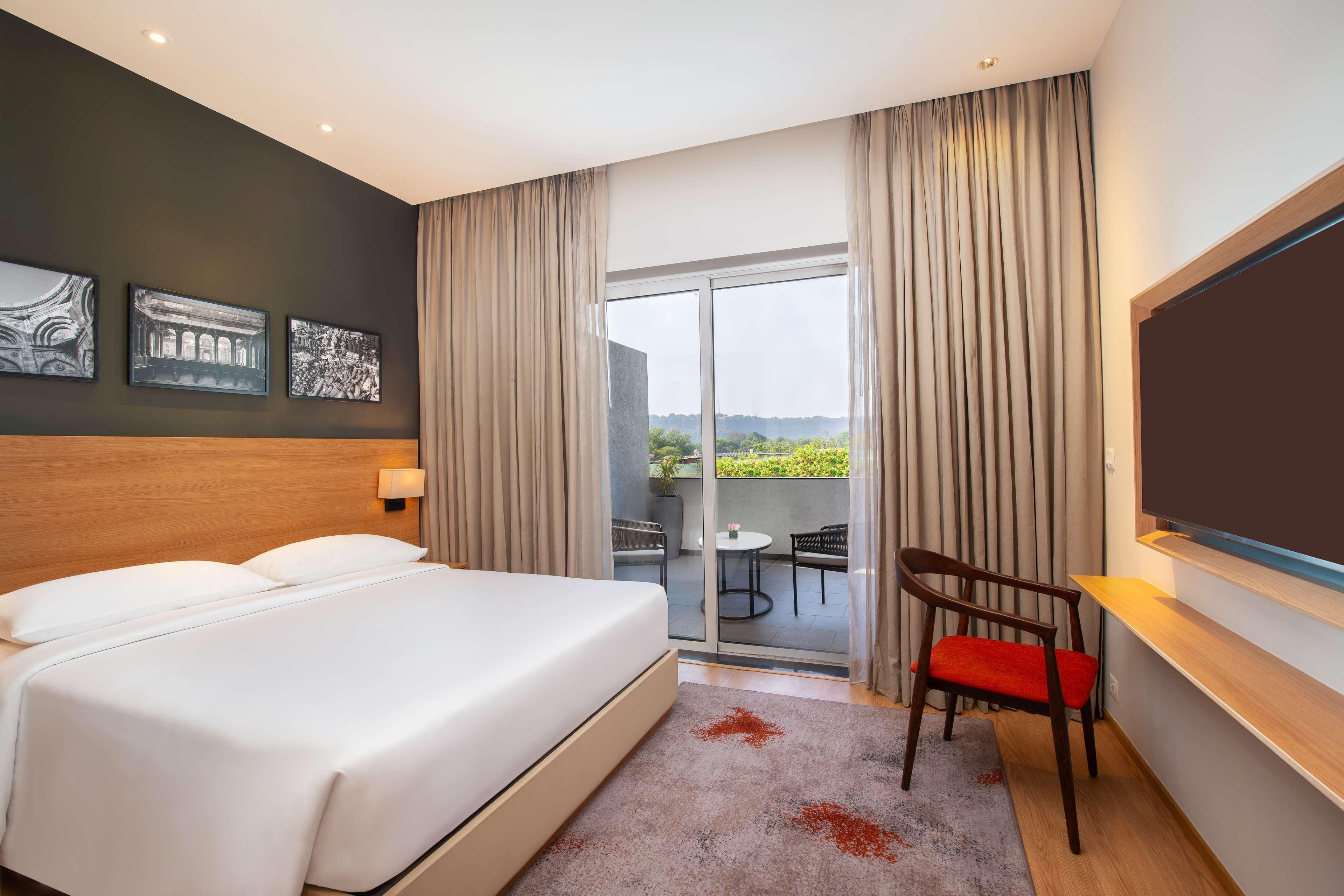 Park Inn By Radisson Gwalior Exterior photo