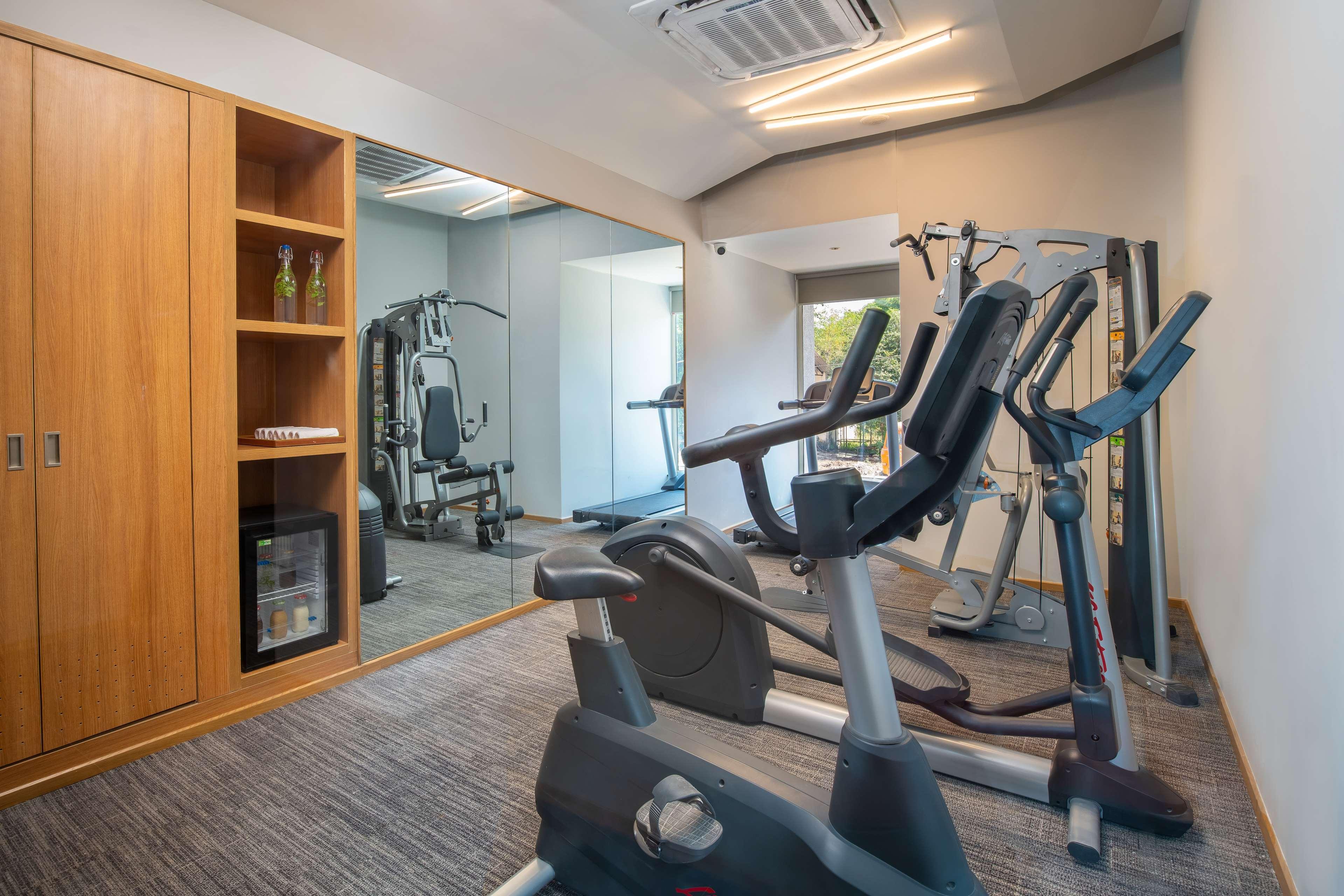 Park Inn By Radisson Gwalior Exterior photo